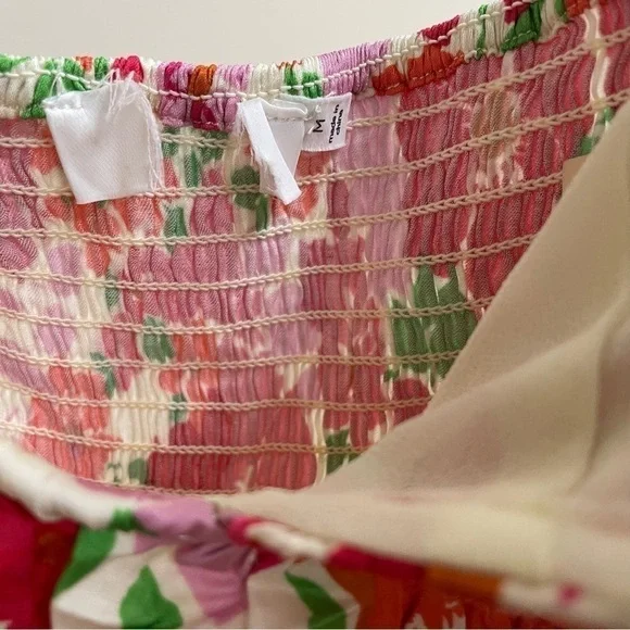 ASTR the Label Nalda Puff Sleeve Top Floral Size M NEW NWOT - Picture 5 of 6